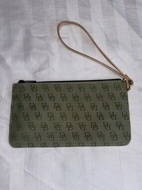 Vintage Y2K Dooney & Bourke Wristlet Coin Purse